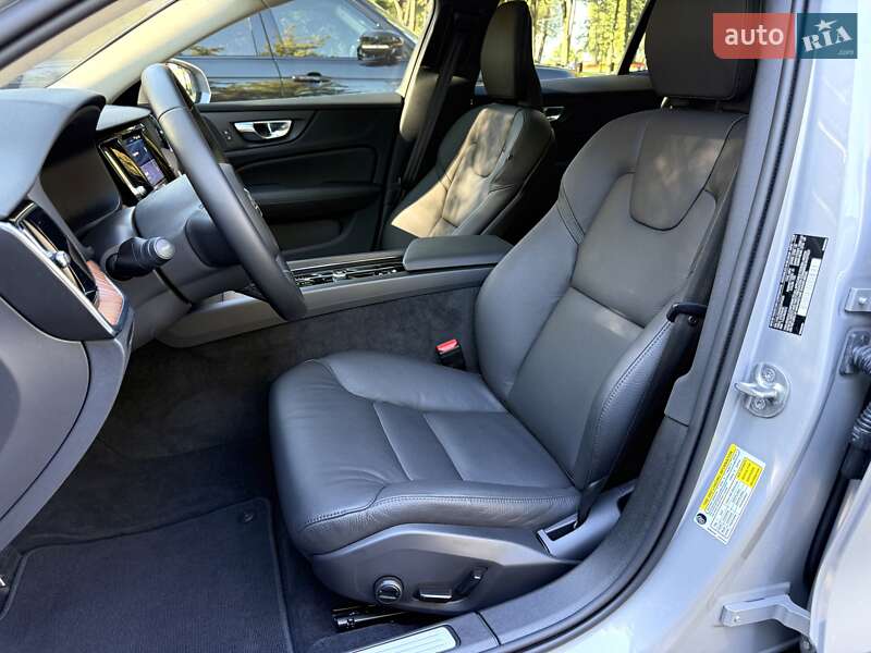 Универсал Volvo V60 Cross Country 2024 в Киеве