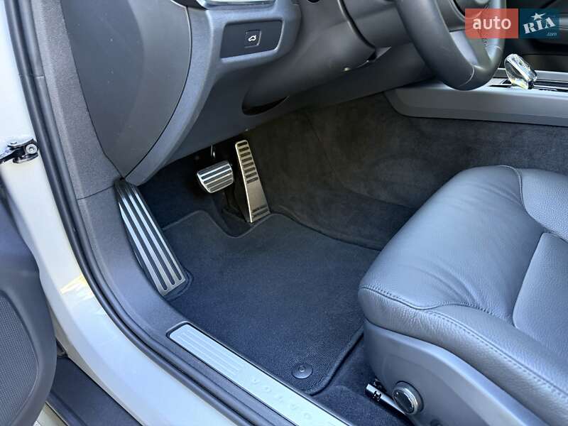 Универсал Volvo V60 Cross Country 2024 в Киеве