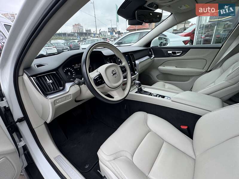 Универсал Volvo V60 Cross Country 2020 в Киеве фото 17 Универсал Volvo V60 Cross Country 2020 в Киеве