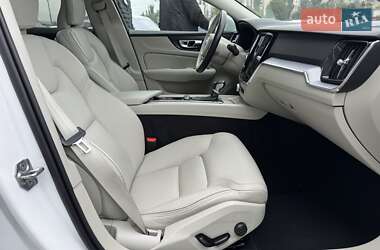 Универсал Volvo V60 Cross Country 2020 в 
