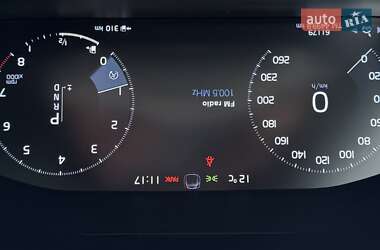Универсал Volvo V60 Cross Country 2020 в 