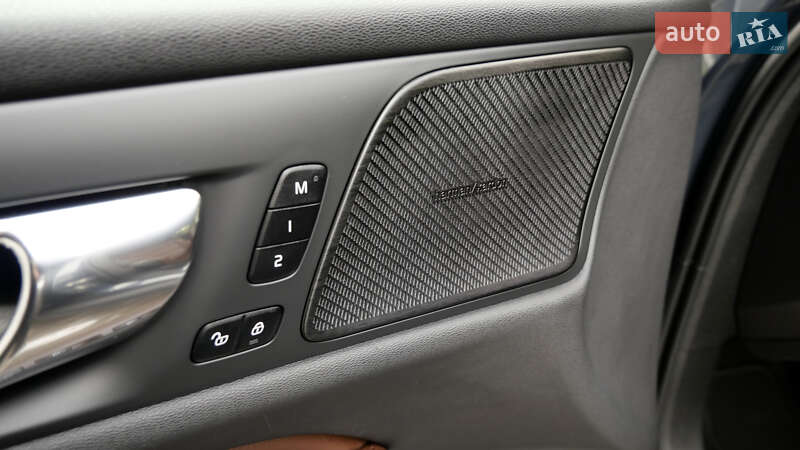 Універсал Volvo V60 Cross Country 2020 в Львові фото 31 Універсал Volvo V60 Cross Country 2020 в Львові