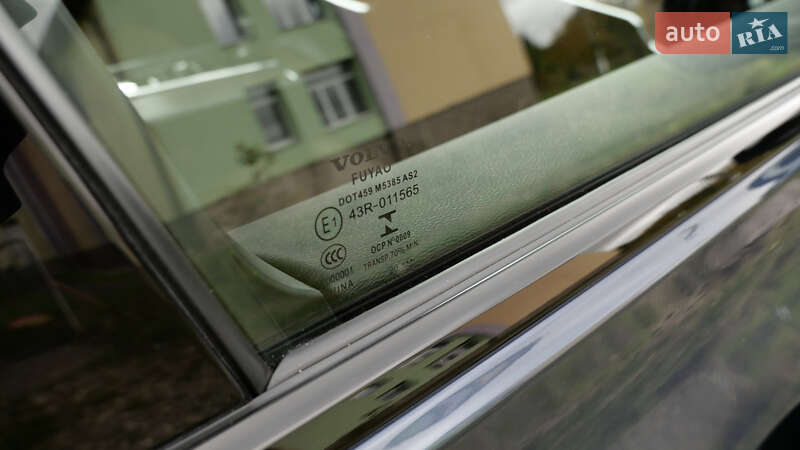 Універсал Volvo V60 Cross Country 2020 в Львові фото 28 Універсал Volvo V60 Cross Country 2020 в Львові