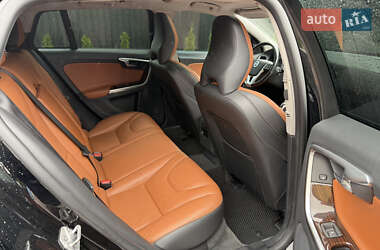 Универсал Volvo V60 Cross Country 2015 в 
