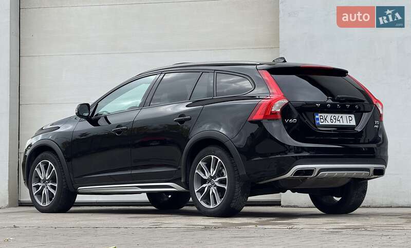 Универсал Volvo V60 Cross Country 2018 в Сарнах фото 6 Универсал Volvo V60 Cross Country 2018 в Сарнах