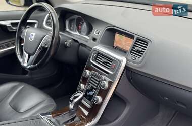 Універсал Volvo V60 Cross Country 2018 в 