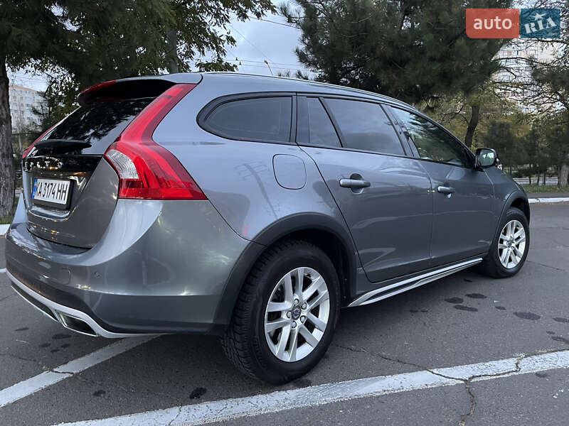 Универсал Volvo V60 Cross Country 2017 в Одессе фото 20 Универсал Volvo V60 Cross Country 2017 в Одессе