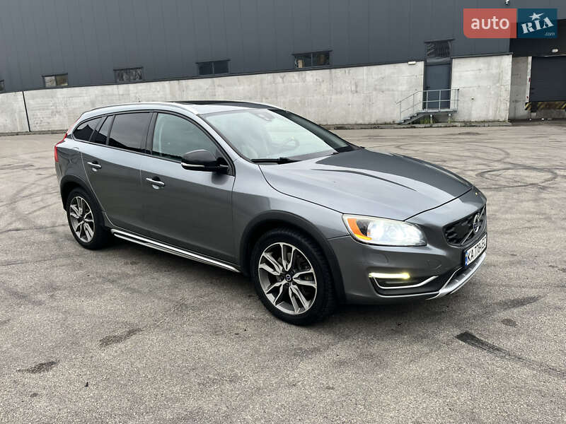 Универсал Volvo V60 Cross Country 2016 в Киеве