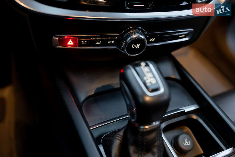 Универсал Volvo V60 Cross Country 2019 в Львове фото 84 Универсал Volvo V60 Cross Country 2019 в Львове
