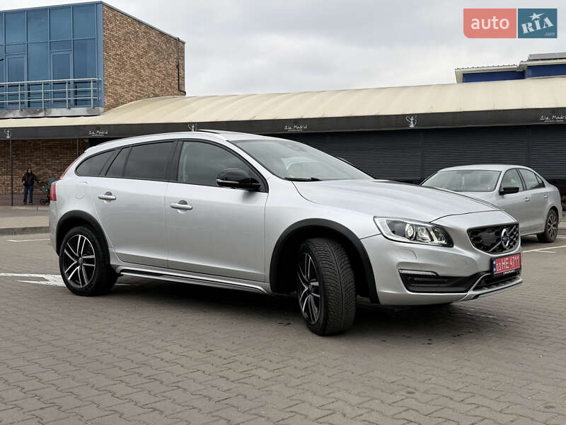 Універсал Volvo V60 Cross Country 2017 в Києві фото 9 Універсал Volvo V60 Cross Country 2017 в Києві