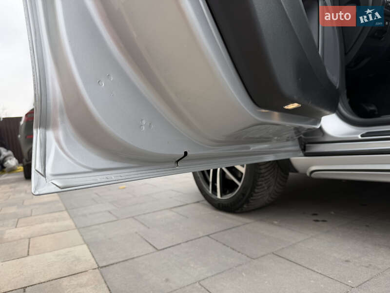 Універсал Volvo V60 Cross Country 2017 в Києві фото 89 Універсал Volvo V60 Cross Country 2017 в Києві