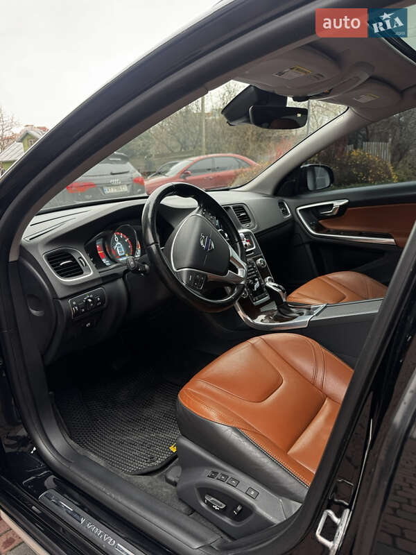 Універсал Volvo V60 Cross Country 2015 в Івано-Франківську фото 50 Універсал Volvo V60 Cross Country 2015 в Івано-Франківську