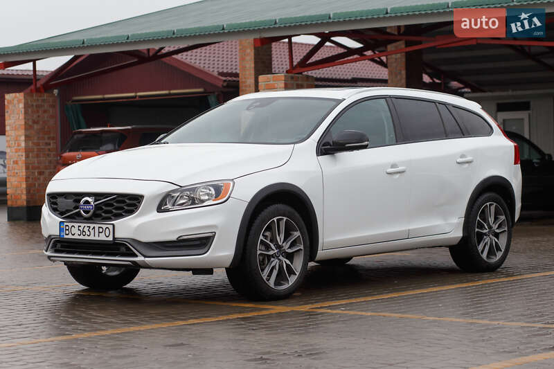 Универсал Volvo V60 Cross Country 2016 в Львове