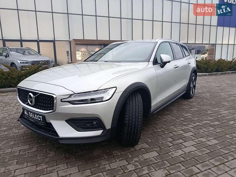 Универсал Volvo V60 Cross Country 2020 в Киеве