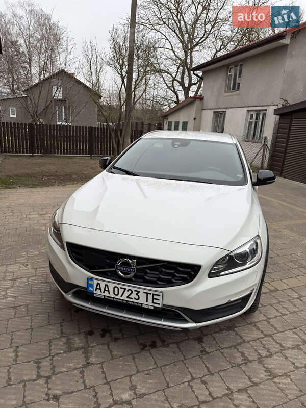Универсал Volvo V60 Cross Country 2017 в Львове фото 3 Универсал Volvo V60 Cross Country 2017 в Львове