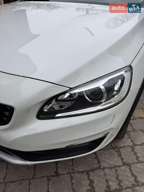 Универсал Volvo V60 Cross Country 2017 в Львове фото 11 Универсал Volvo V60 Cross Country 2017 в Львове