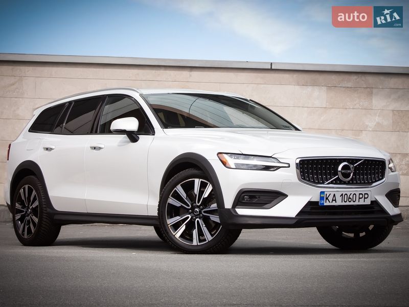 Volvo V60 Cross Country 2020