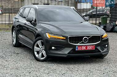 Універсал Volvo V60 Cross Country 2020 в Сарнах