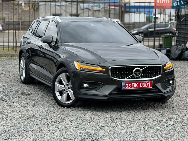 Volvo V60 Cross Country 2020