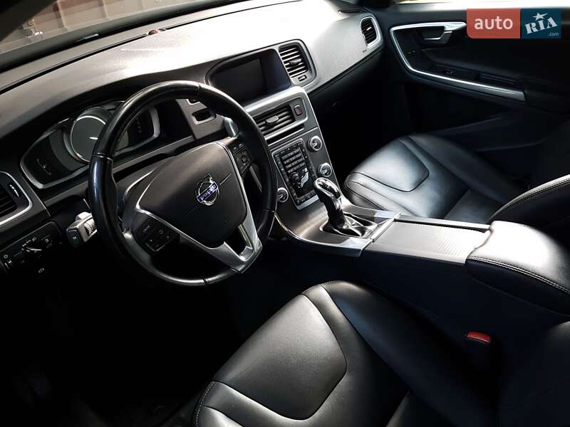 Универсал Volvo V60 2014 в Ужгороде
