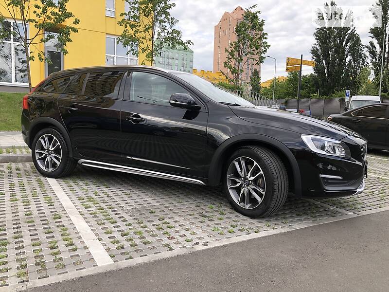 Универсал Volvo V60 2015 в Киеве