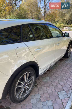 Универсал Volvo V60 2015 в 