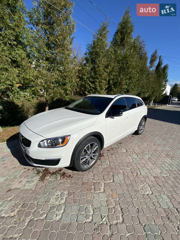 Универсал Volvo V60 2015 в Львове фото 3 Универсал Volvo V60 2015 в Львове