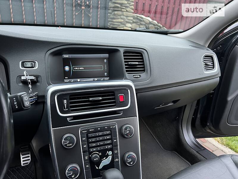 Универсал Volvo V60 2012 в Луцке