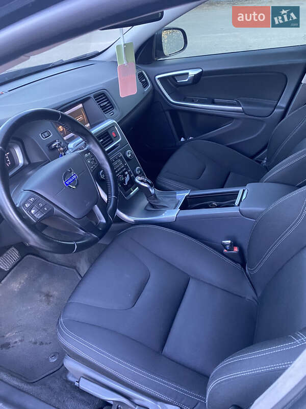 Универсал Volvo V60 2013 в Шостке фото 17 Универсал Volvo V60 2013 в Шостке
