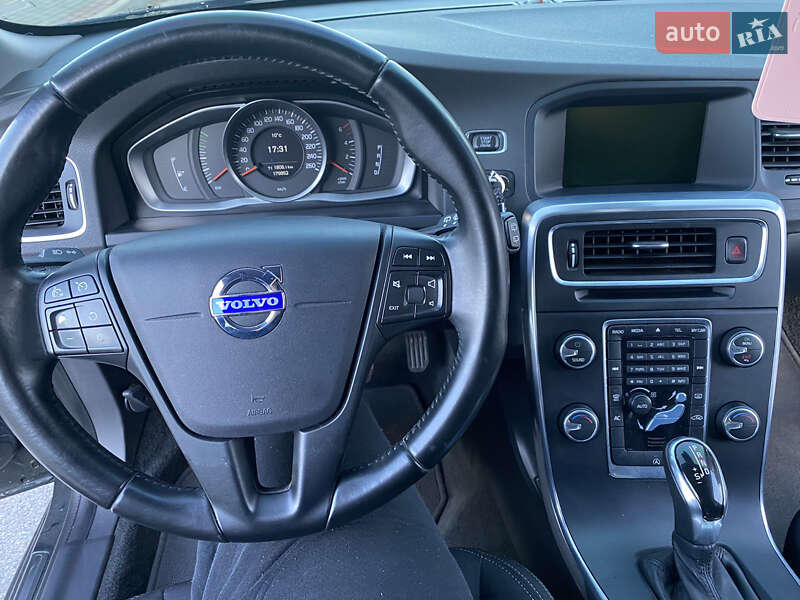 Универсал Volvo V60 2013 в Шостке фото 28 Универсал Volvo V60 2013 в Шостке