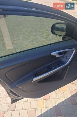 Универсал Volvo V60 2011 в 