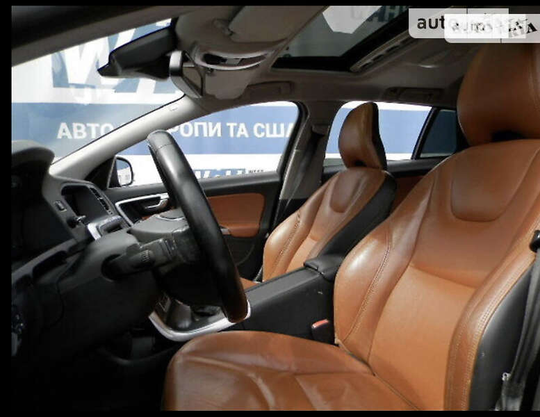 Универсал Volvo V60 2012 в Луцке