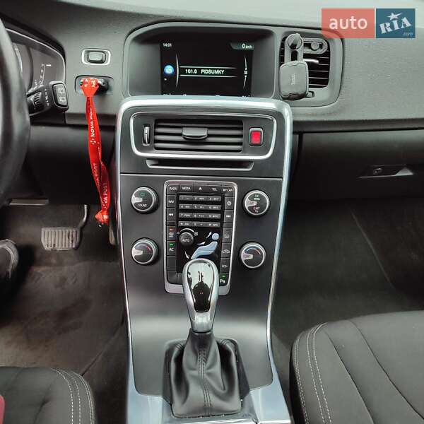 Универсал Volvo V60 2015 в Ужгороде
