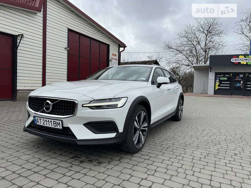 Универсал Volvo V60 2020 в Снятине