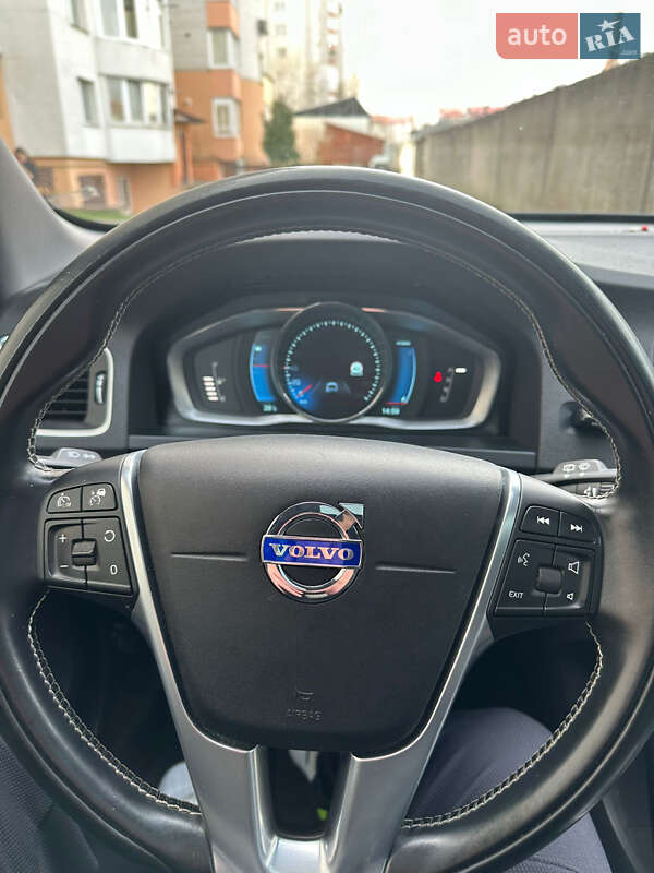 Универсал Volvo V60 2014 в Львове фото 10 Универсал Volvo V60 2014 в Львове