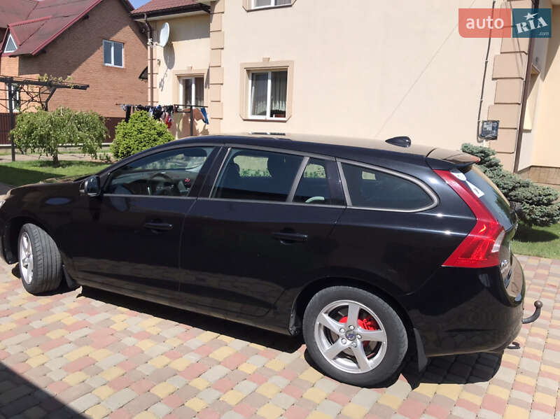 Универсал Volvo V60 2017 в Калуше