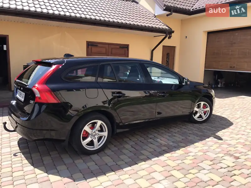 Volvo V60 2017 VIN YV1FW7880H2372273 фото оголошення 7 з 87