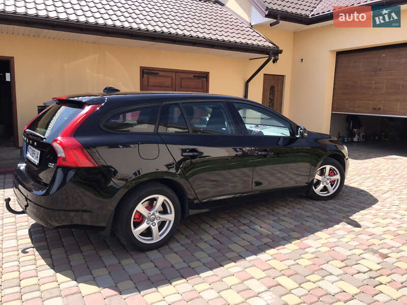 Универсал Volvo V60 2017 в Калуше