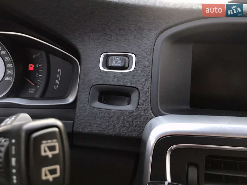 Универсал Volvo V60 2017 в Калуше