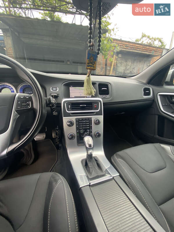 Универсал Volvo V60 2012 в Кривом Роге