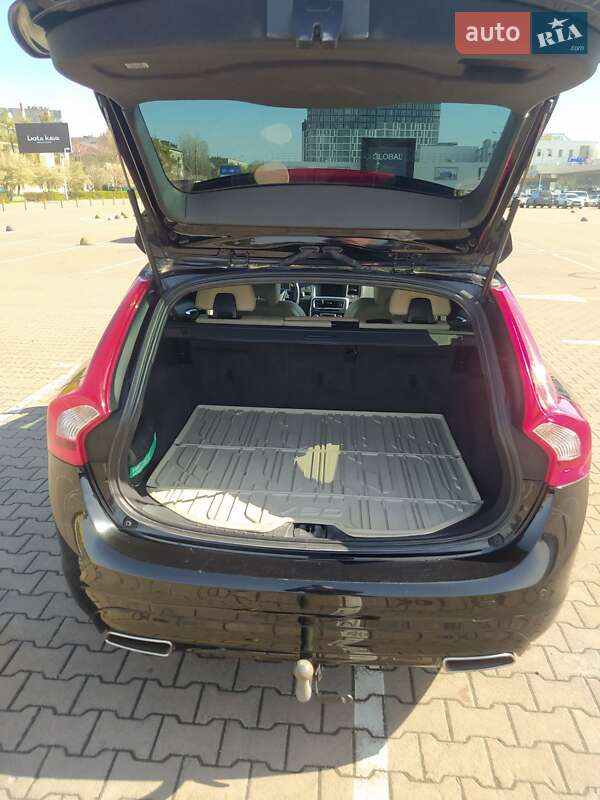 Универсал Volvo V60 2018 в Житомире