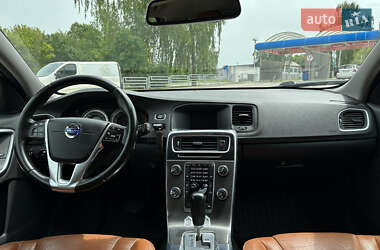 Универсал Volvo V60 2011 в 