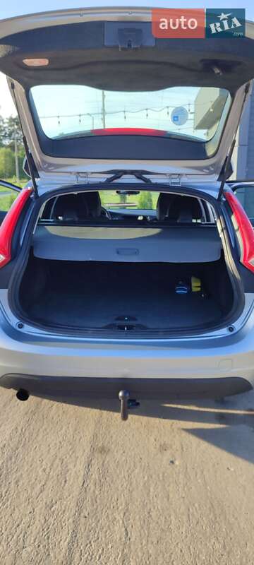 Універсал Volvo V60 2011 в Славуті