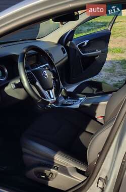 Универсал Volvo V60 2011 в 