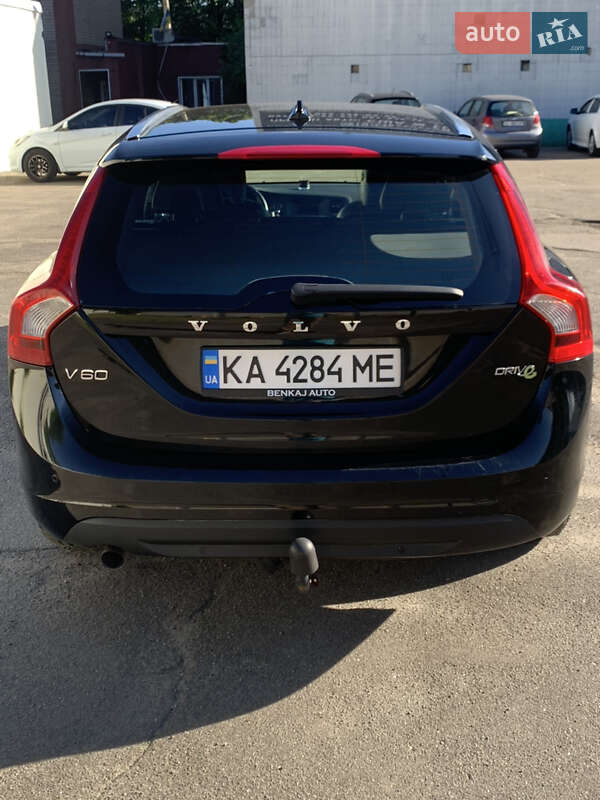 Універсал Volvo V60 2011 в Києві