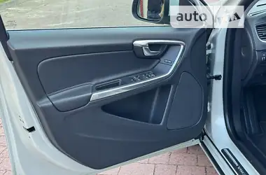 Volvo V60 2012