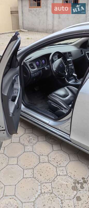 Универсал Volvo V60 2012 в Измаиле