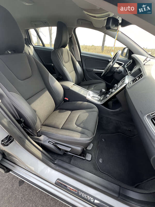 Універсал Volvo V60 2011 в Києві