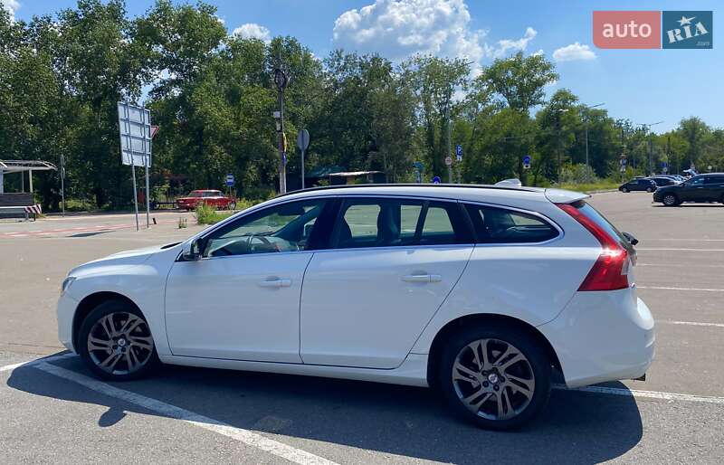 Универсал Volvo V60 2014 в Киеве фото 29 Универсал Volvo V60 2014 в Киеве
