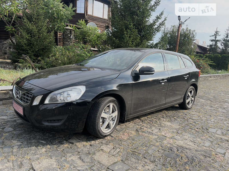 Универсал Volvo V60 2012 в Ахтырке